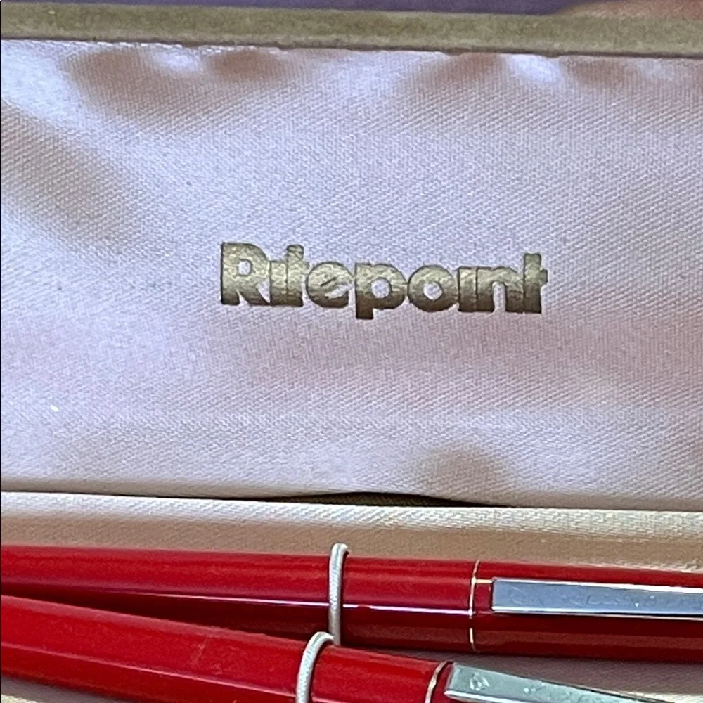 Red Pen Set in Elegant Case